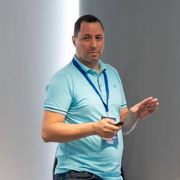 Denis Mihić